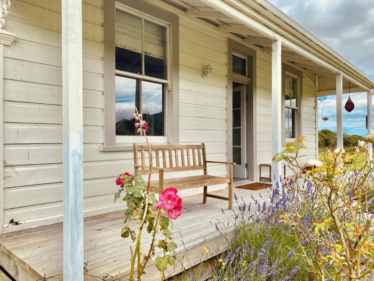 Saffron Cottage Manakau Екстериор снимка